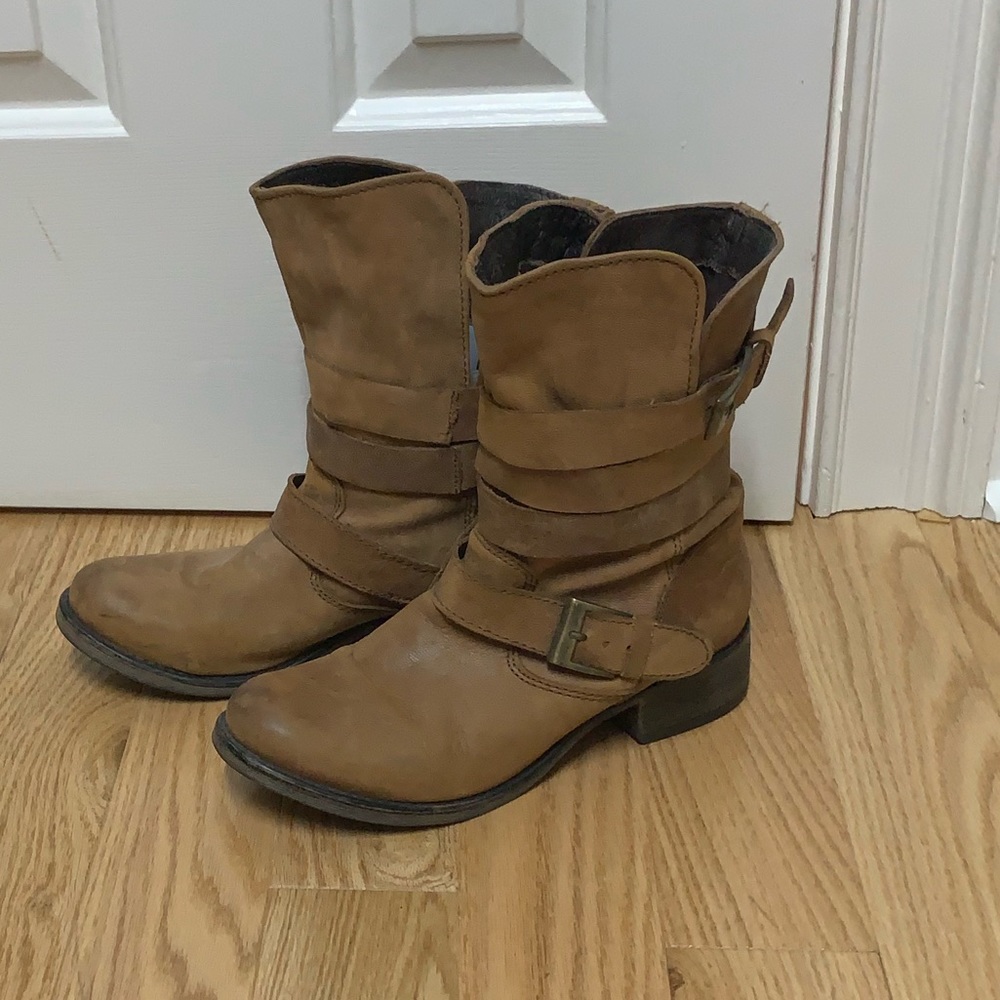 Brown suede Boots